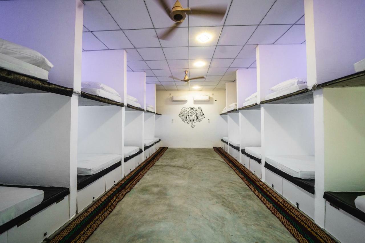 Alcatraz Hostel Аругам-Бей Екстер'єр фото